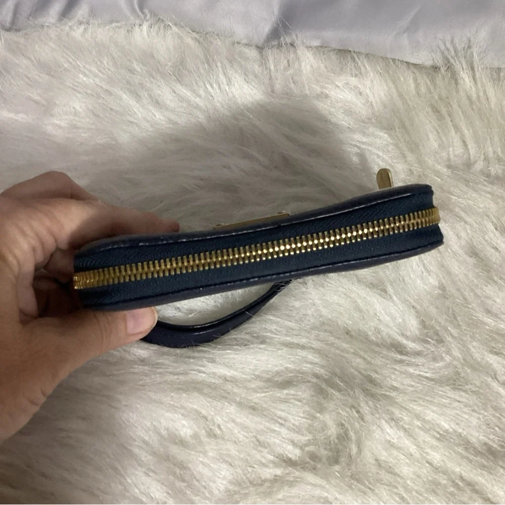 Michael Kors Blue/ White Striped Zip Around Clutch Wristlet Wallet - Picture 5 of 12